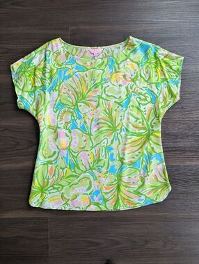 Lilly Pulitzer 100% Silk Short Sleeve Botanical Floral Print Top Medium